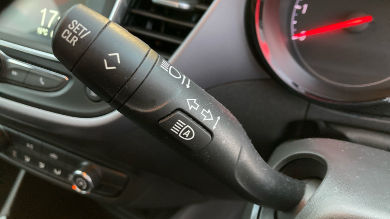 Vauxhall Crossland 1.2 Design 5dr Petrol Hatchback